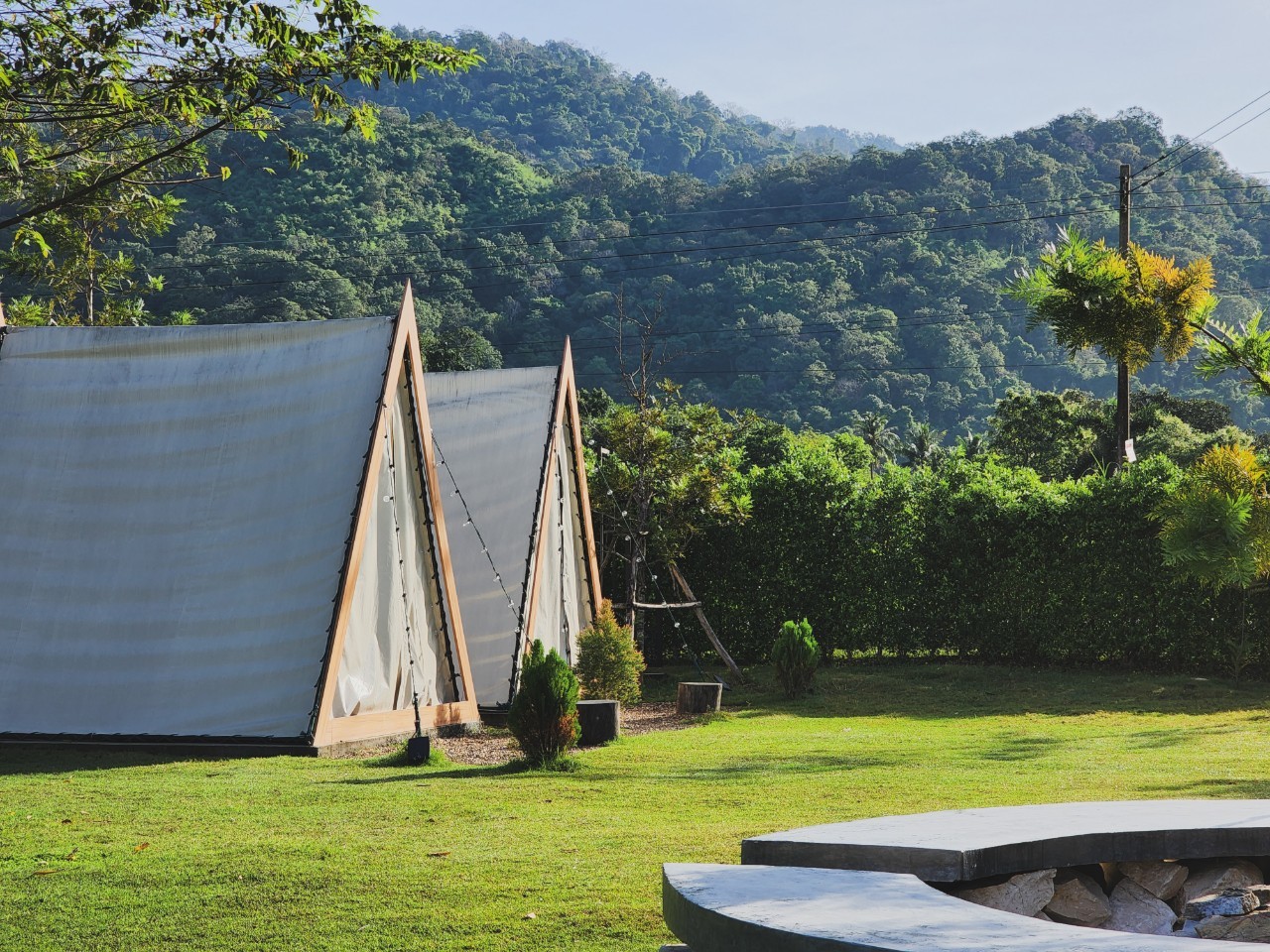 ภาพบบรยากาศภายนอกกระโจม 6 ถึง 7 - 10